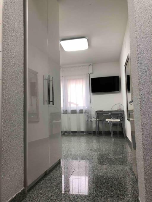 Neues Schoenes Studio, Zentral & Direkt An Der Rems Вайблинген Экстерьер фото